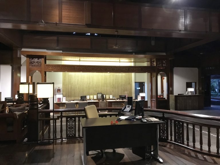 チェックインはこちらで