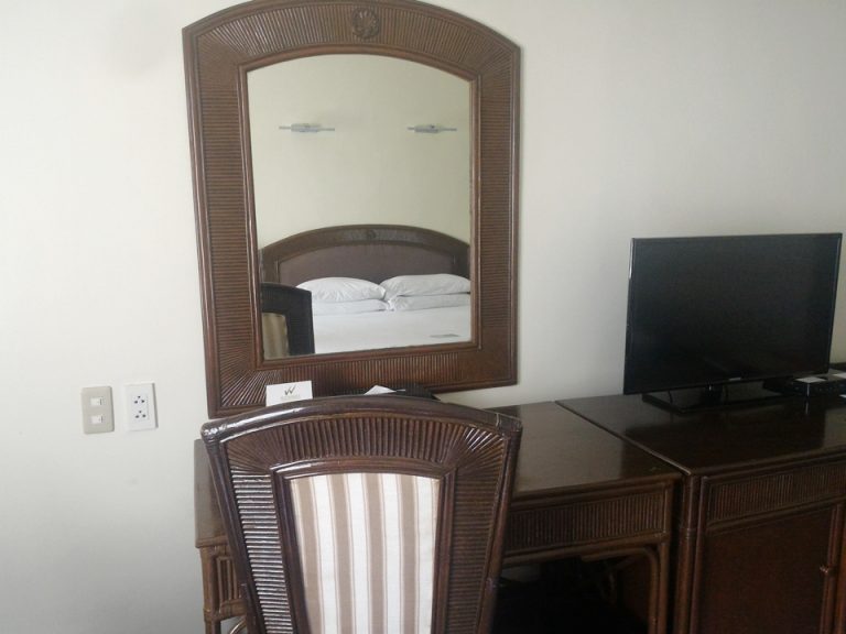 P_20180616_144211_デスク