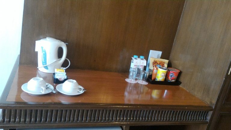 P_20180615_155214_ミニバー・カフェコーナー,グラス・カップ