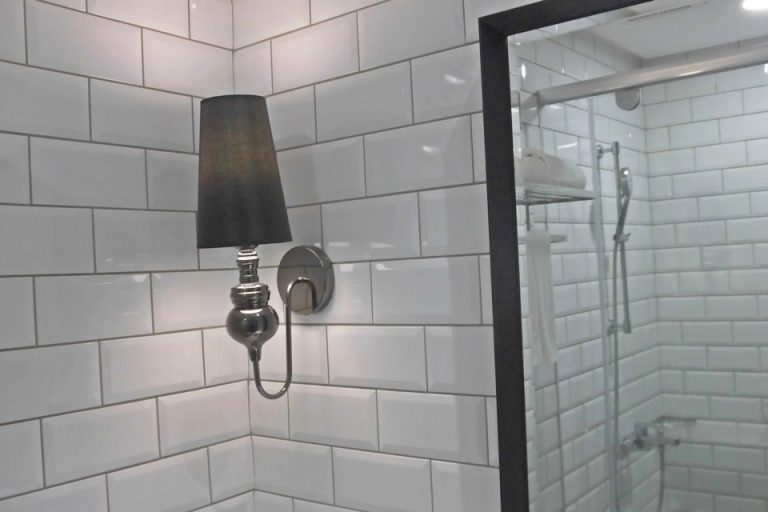 室内灯も古風です。