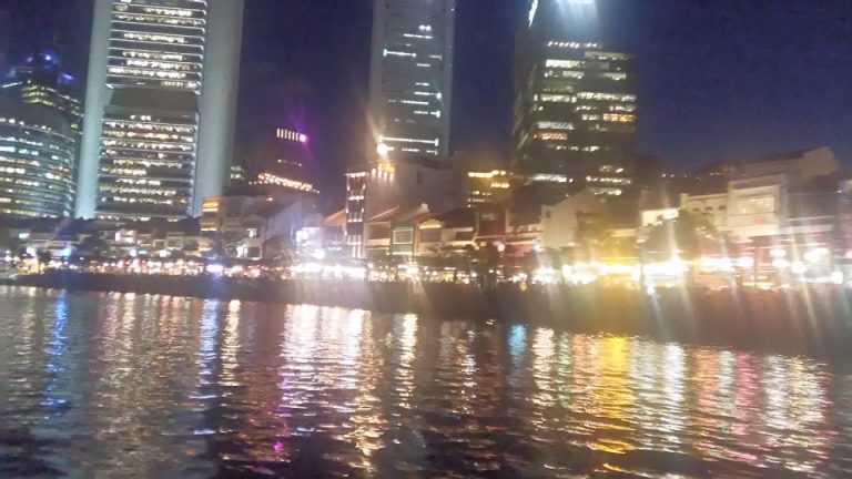 リバークルーズの様子