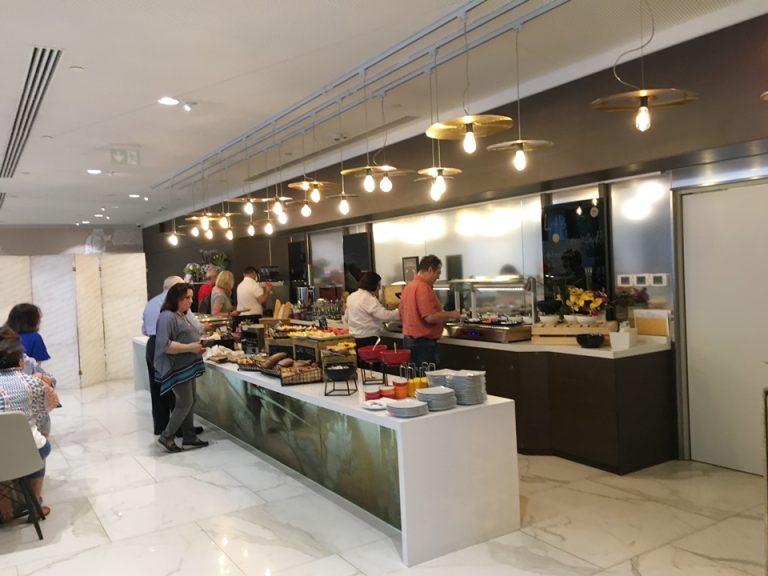 朝食ビュッフェ