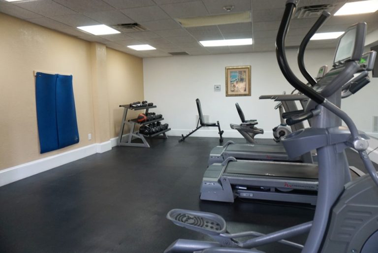 ホテル施設内にあるジム