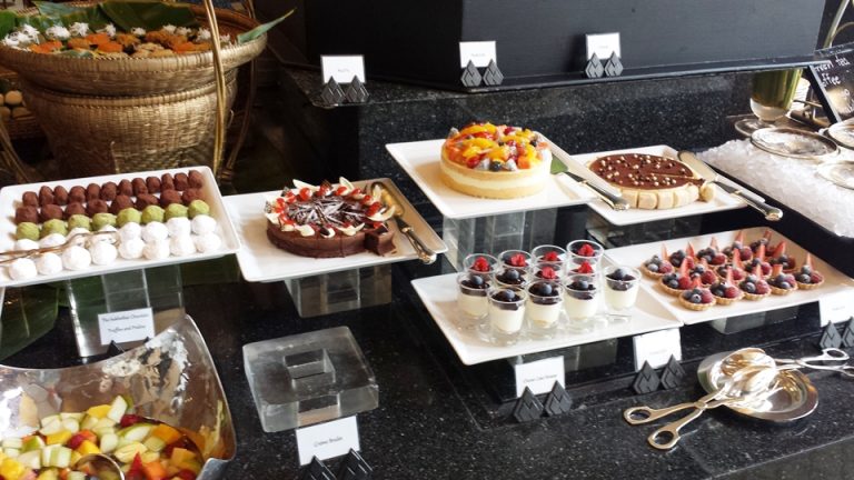 プチケーキやチョコレート