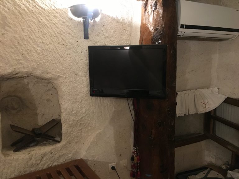 テレビとエアコン (2)