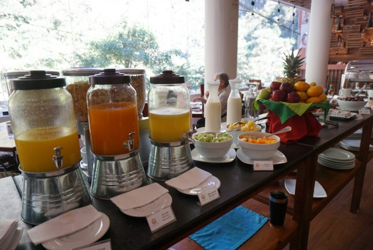 朝食ブッフェの様子