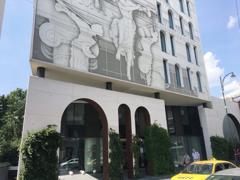 ホテル外観、おしゃれ2