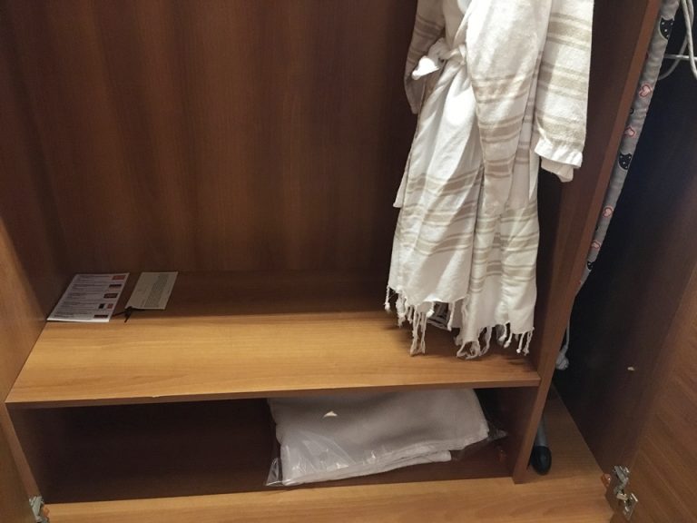 クローゼット (2)