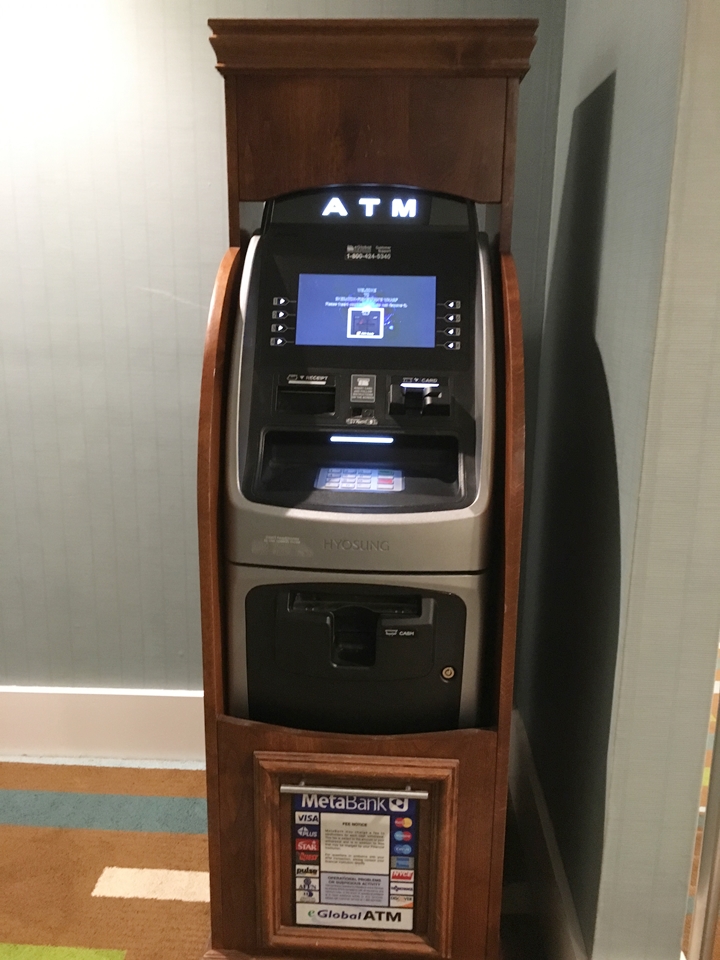 ホテル内のATM