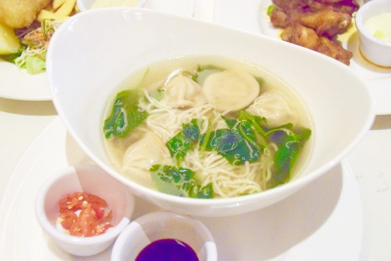 「LAGOON LOUNGE」で食べたヌードル