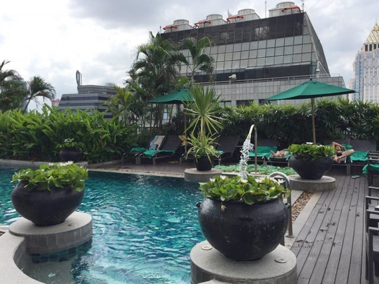 21階にあるプール