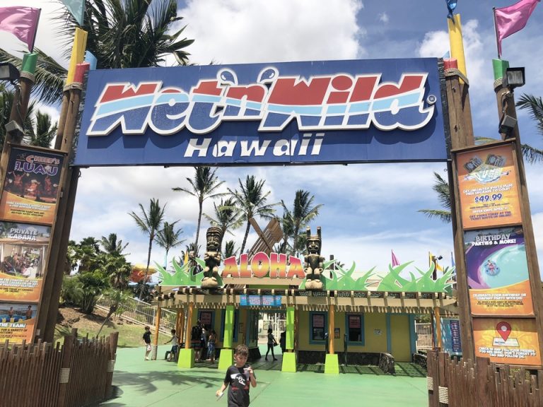 スライダーが豊富なプール