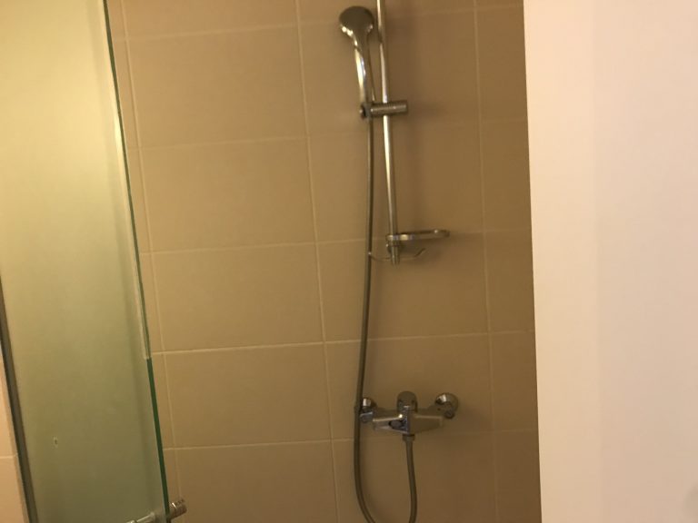 シャワールーム2
