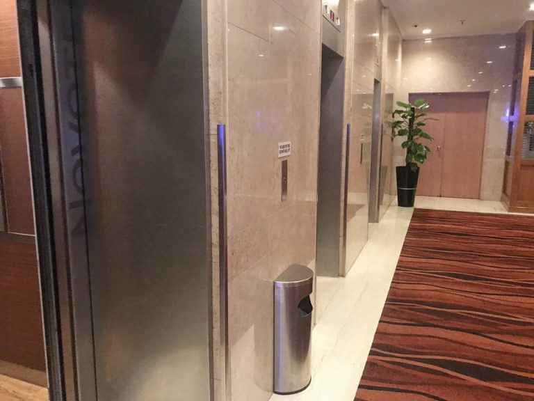 ロビーエレベーターフロント階