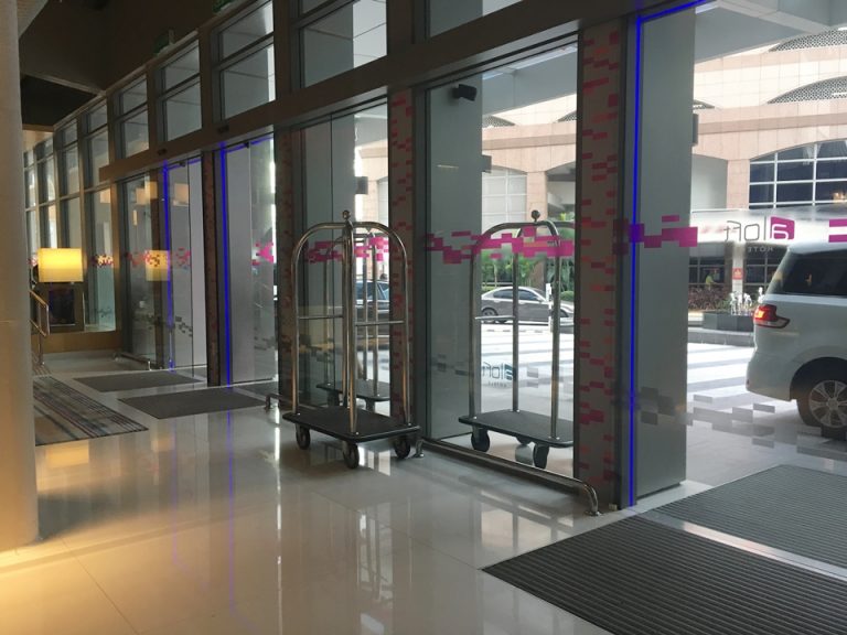 エントランス内観2