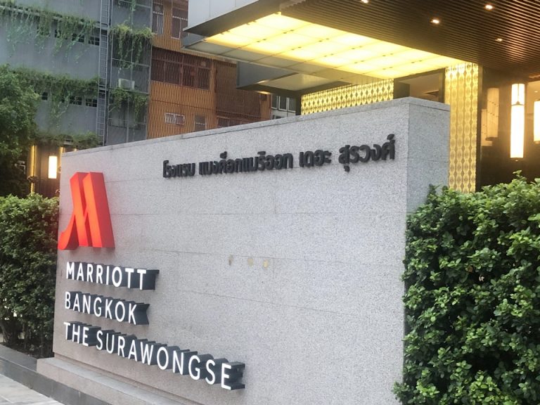 スリウォン通り沿いなのでとても分かりやすく迷うことはなかったです