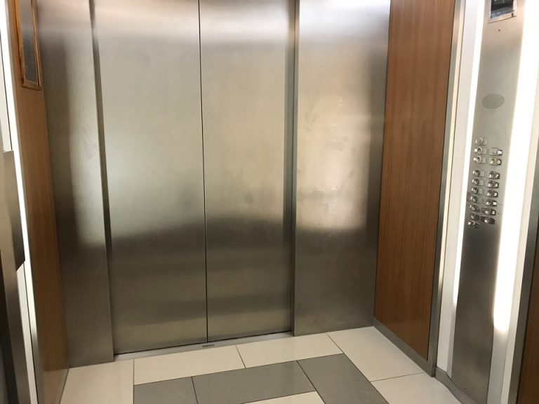 エレベーター