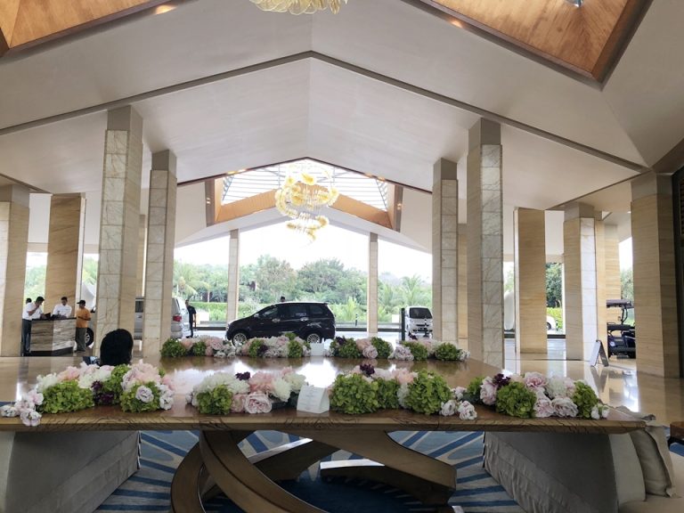 エントランスホール全体