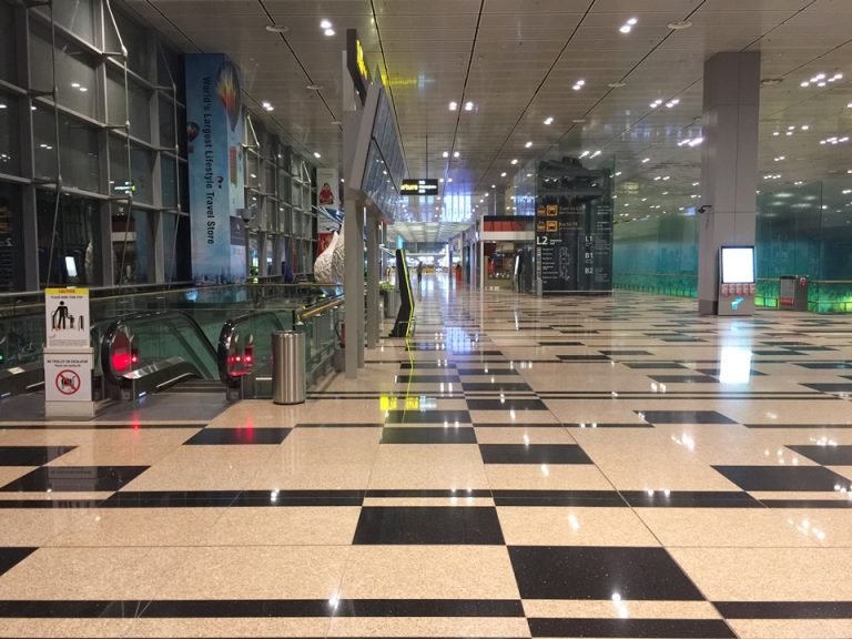 ホテル入口から外の風景