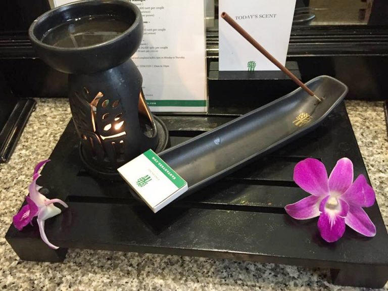 アロマやお香は毎日取り換えてくれる