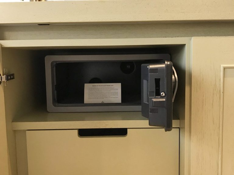 セーフティーボックス(開けた状態)