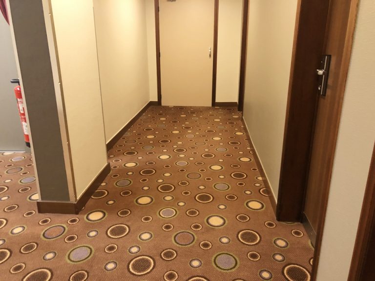 客室階廊下全体