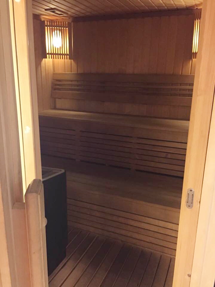 ジムの隣にはサウナも