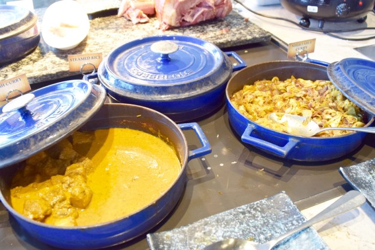 魚とビーフのカレー