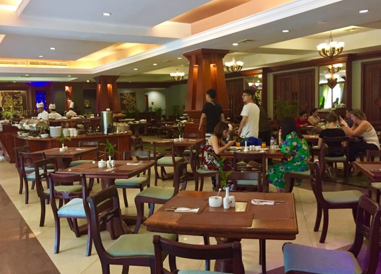 レストランス内観1