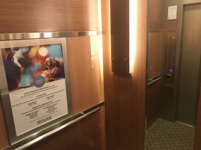 客室エレベーター内観3