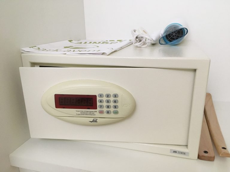 セーフティボックスとドライヤ―02