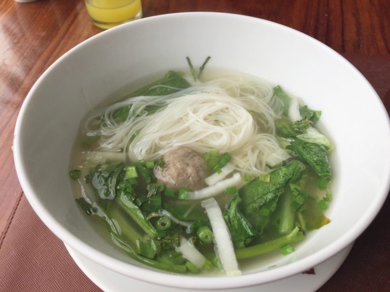 朝食ビュッフェ(カンボジアのヌードル)1