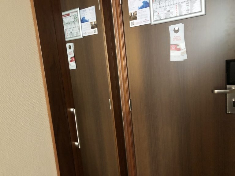 クローゼット外観 閉じた状態