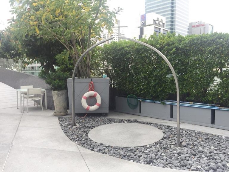 プールのシャワー