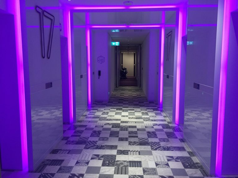 エレベーターホール