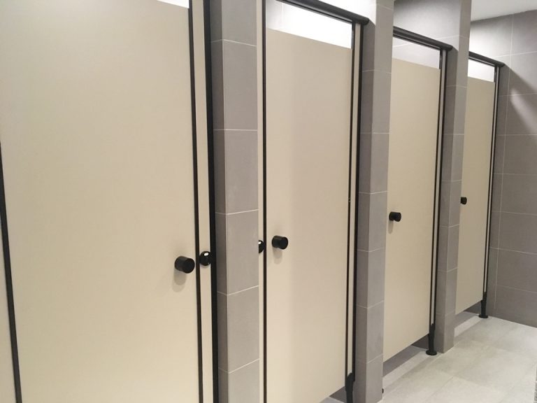 プール用シャワー ドア