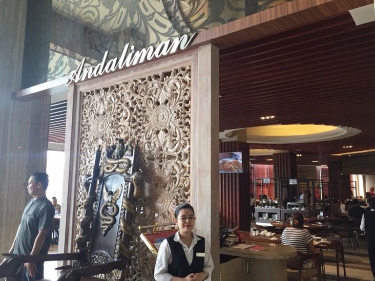 朝食会場入り口02