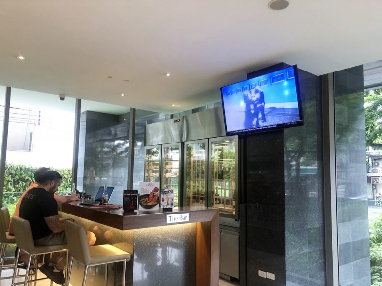 一階のミニバー。