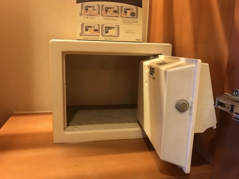 セーフティボックス開いてる感じ