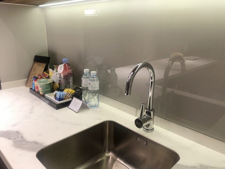 本気で調理するなら流し場は小さく感じるかもしれません。ちょっとした料理でしたらこのサイズで十分だと感じました