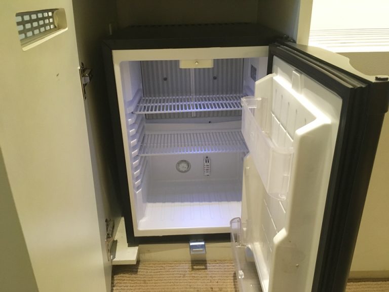 冷蔵庫開けた状態