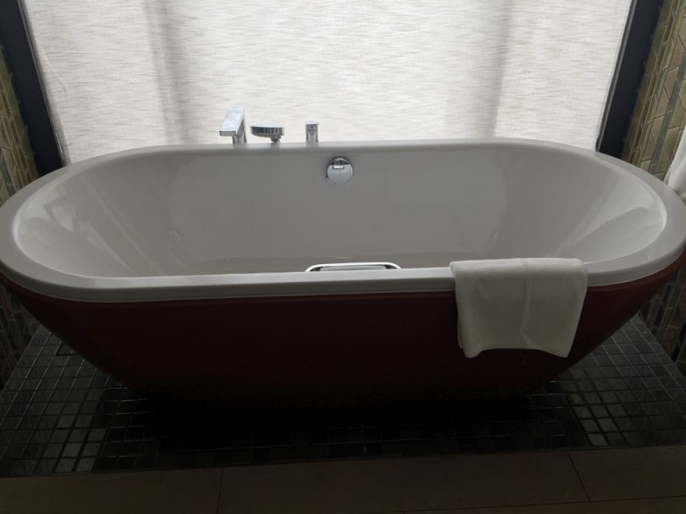 バスタブ