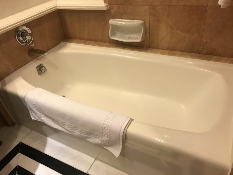 バスタブ