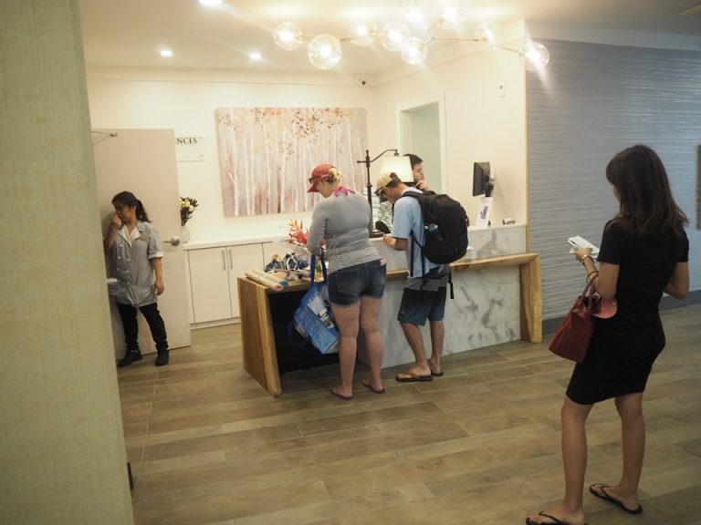 ホテルフロント