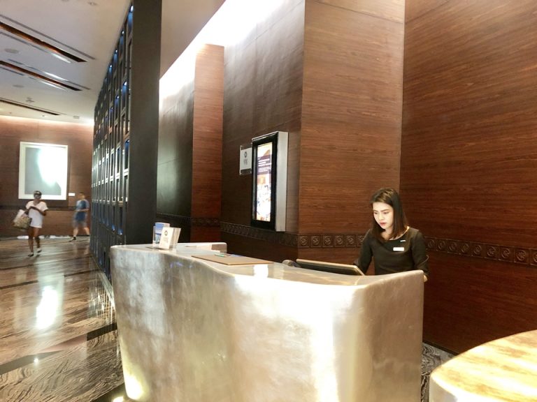 チェックインカウンターが独立しているので隣を気にしなくていいのがとても良かったです