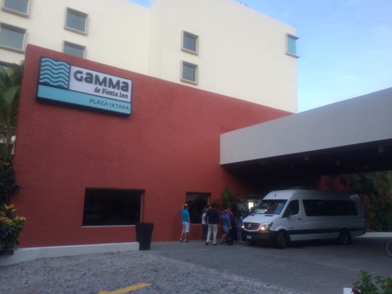 ロビー入り口外側