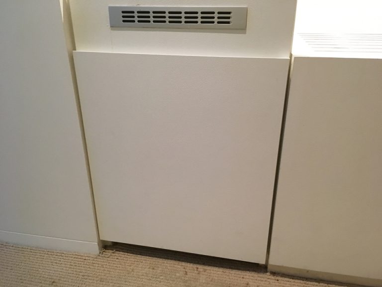 冷蔵庫 閉じた状態01