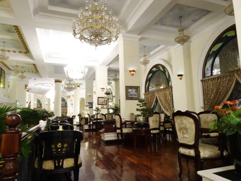 グランドフロアラウンジ