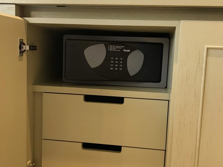 セーフティーボックス(閉じた状態)