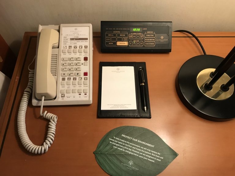 ベッド横